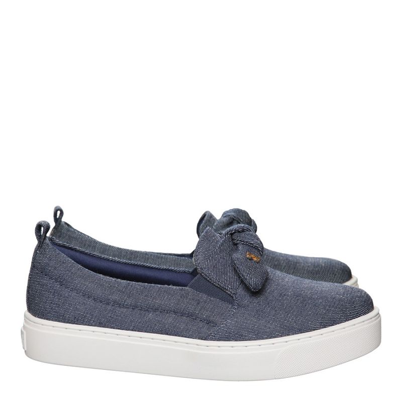 Tênis Feminino Santa Lolla Slip On Jeans - 01AC em Promoção | Ofertas na  Americanas