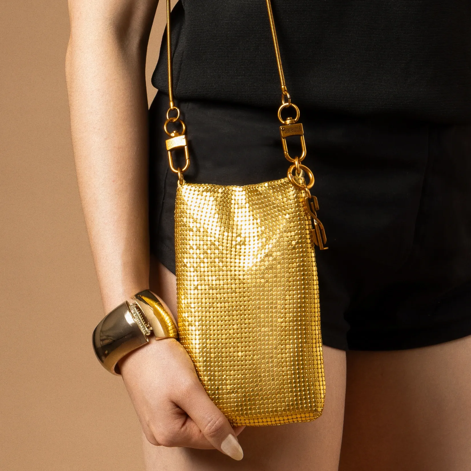 Bolsa Porta Celular Malha Metal Dourado Alça Transversal