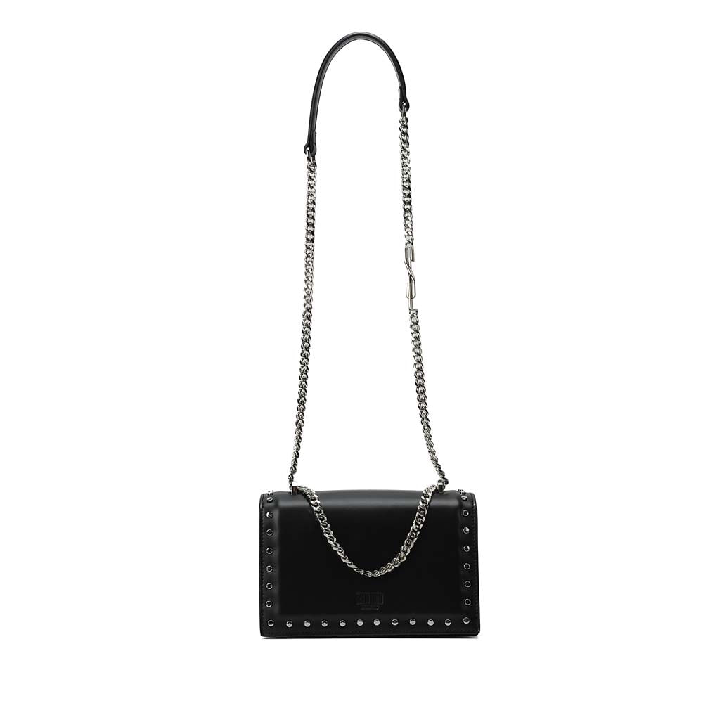 Bolsa Pequena Soft Preta Alça De Ombro Corrente
