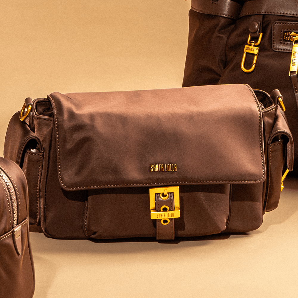 Bolsa Nylon Média Marrom Cocoa Fivela Transversal