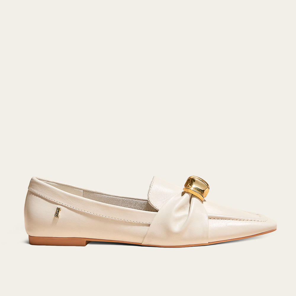 Mocassim Metal Couro Bico Quadrado Bege Marfim