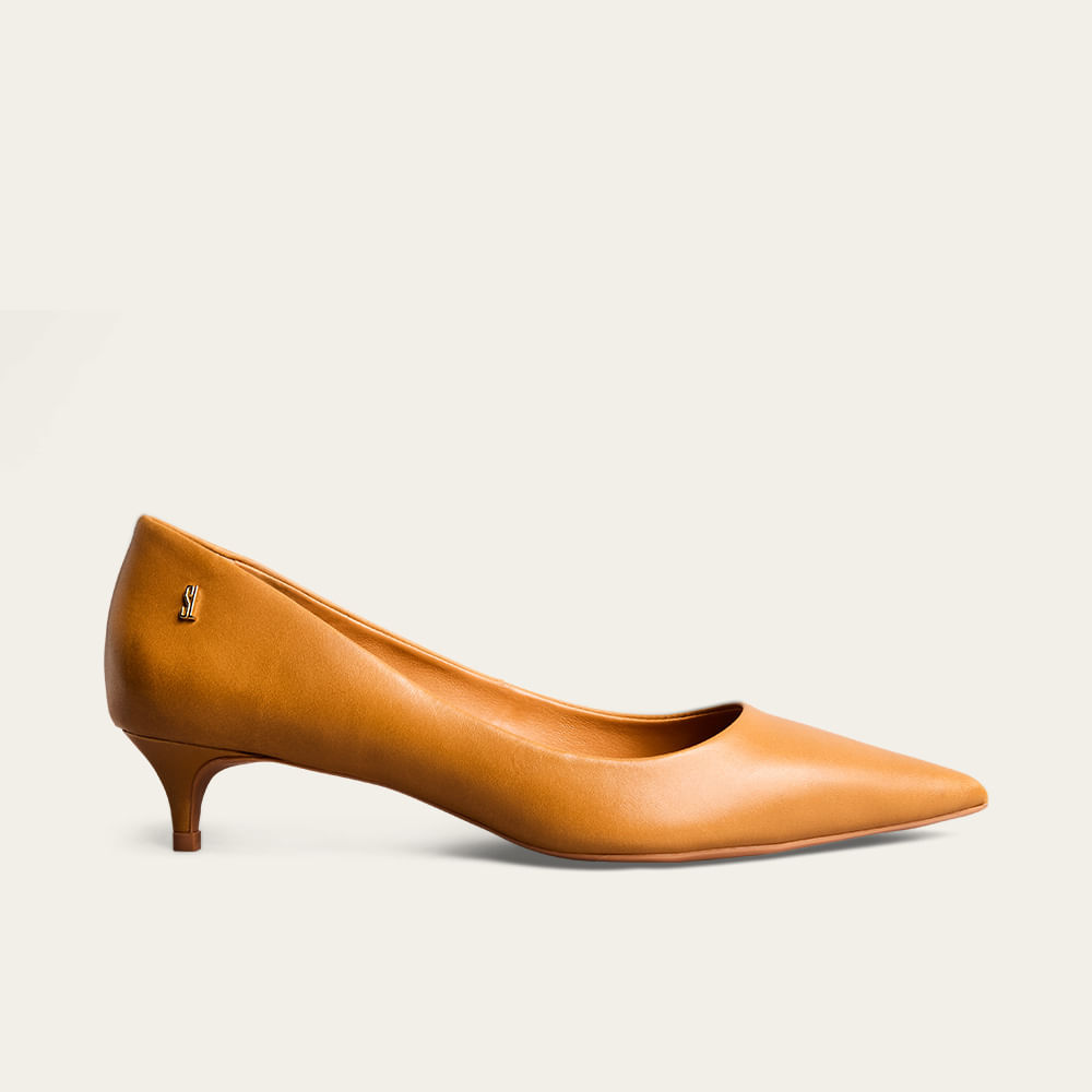 Scarpin Couro Confort Marrom Doce De Leite Bico Fino Salto Baixo