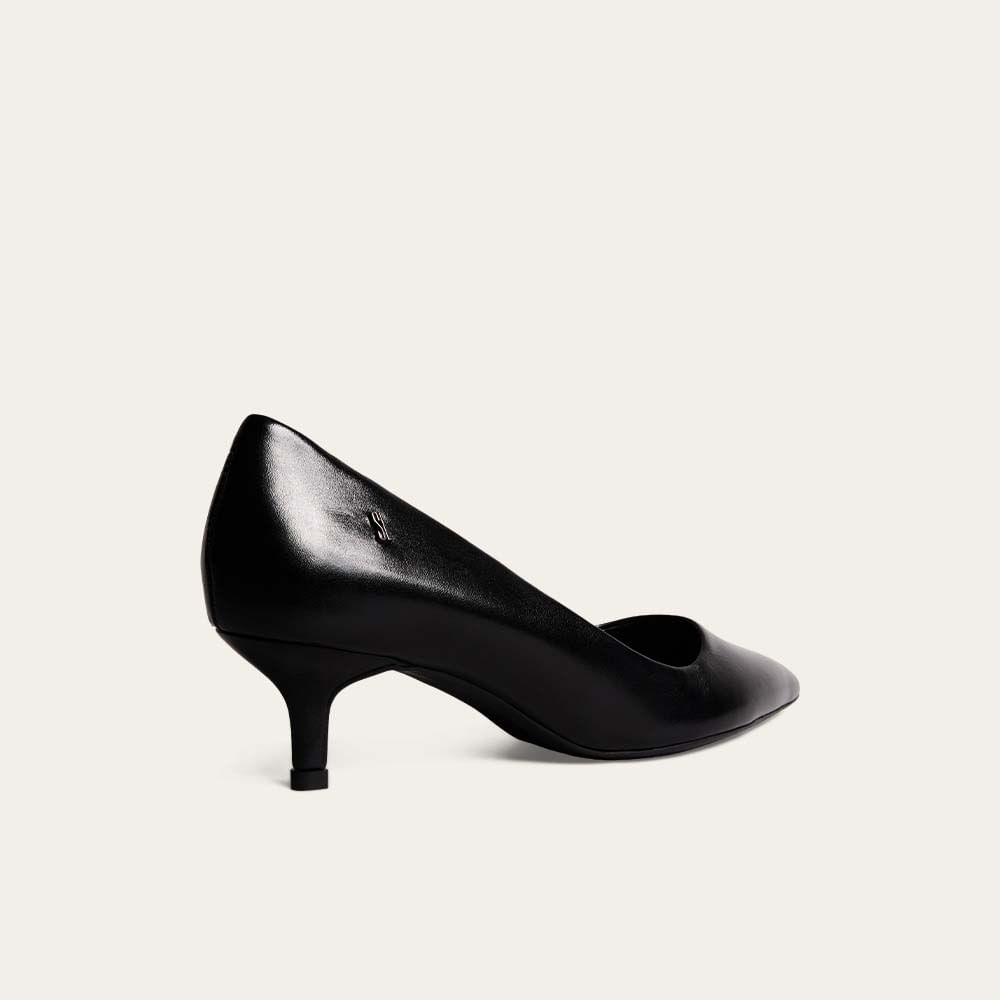 Scarpin Couro Confort Preto Salto Baixo Fino