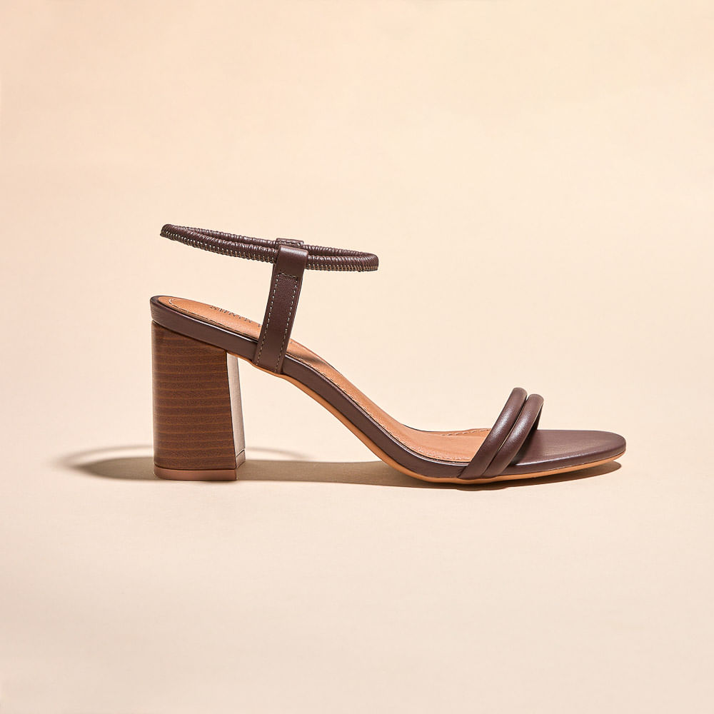 Sandália Ecowear Salto Grosso Marrom Ankle Strap