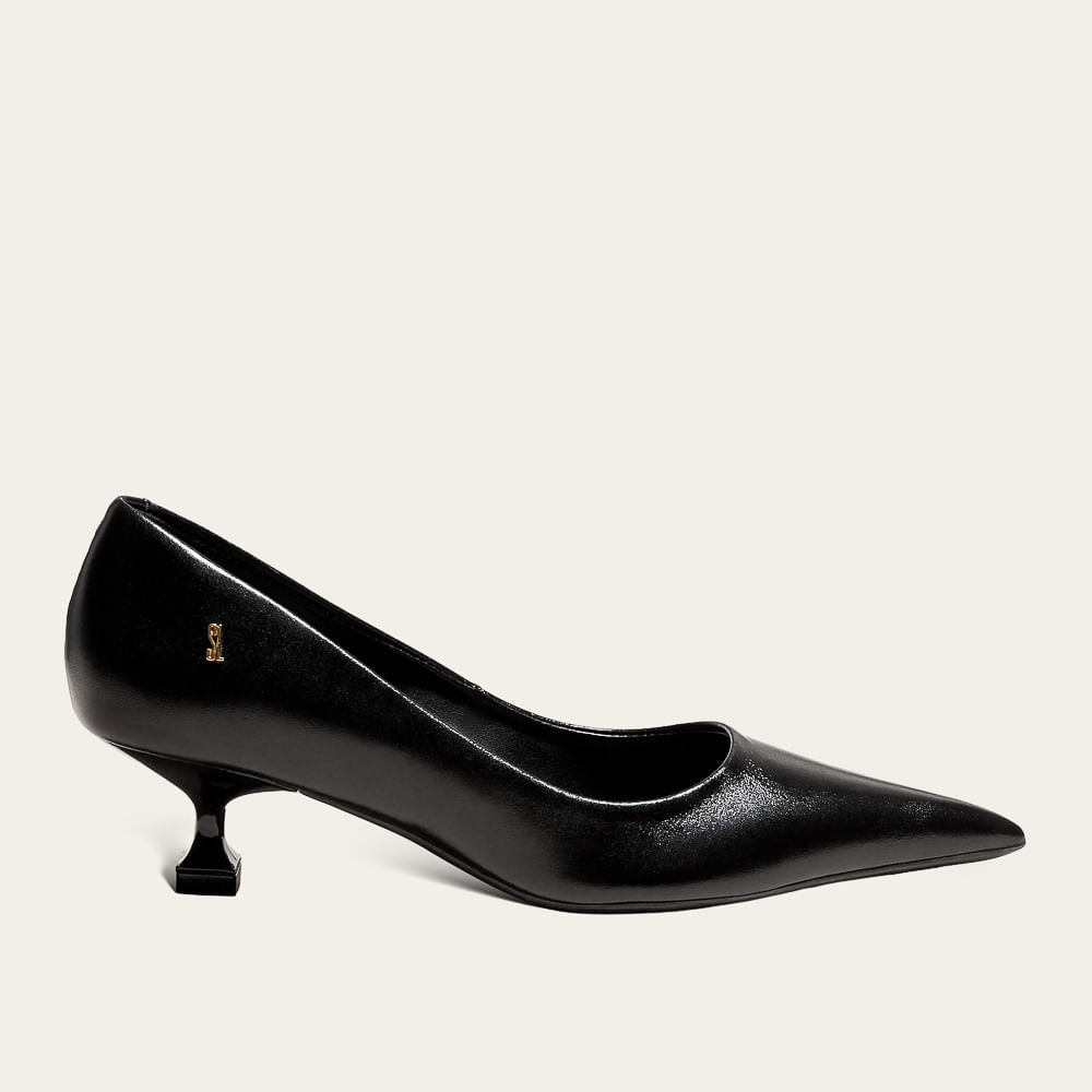 Scarpin Couro Confort Preto Bico Fino Salto Baixo Taça