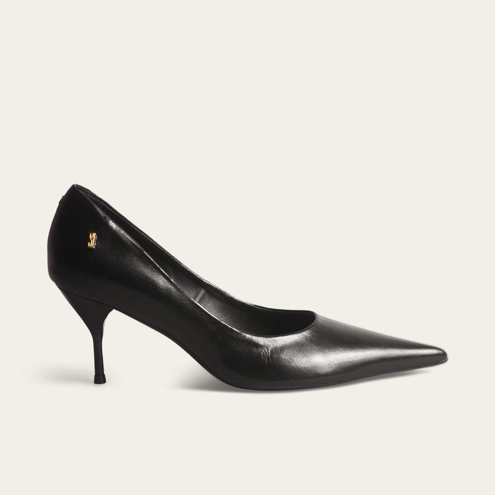 Scarpin Couro Bico Fino Salto Médio Preto