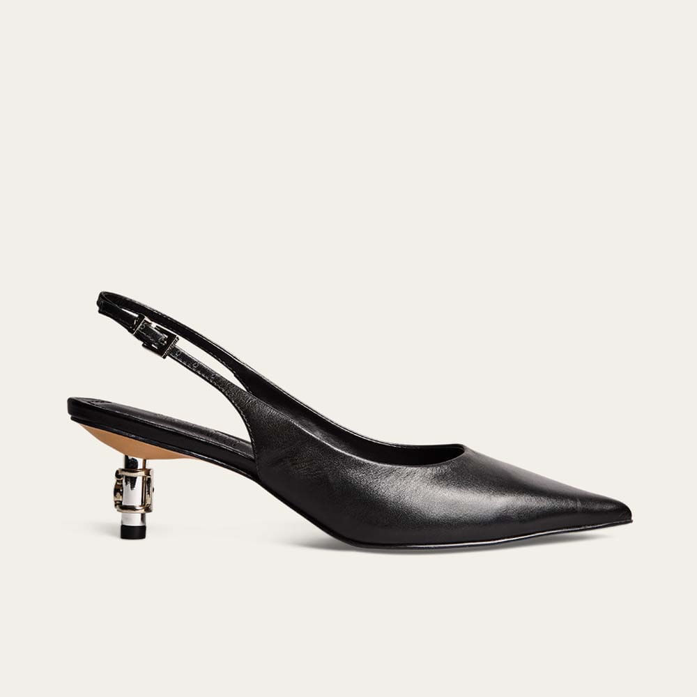 Scarpin Slingback Couro Preto Salto Baixo Metalizado