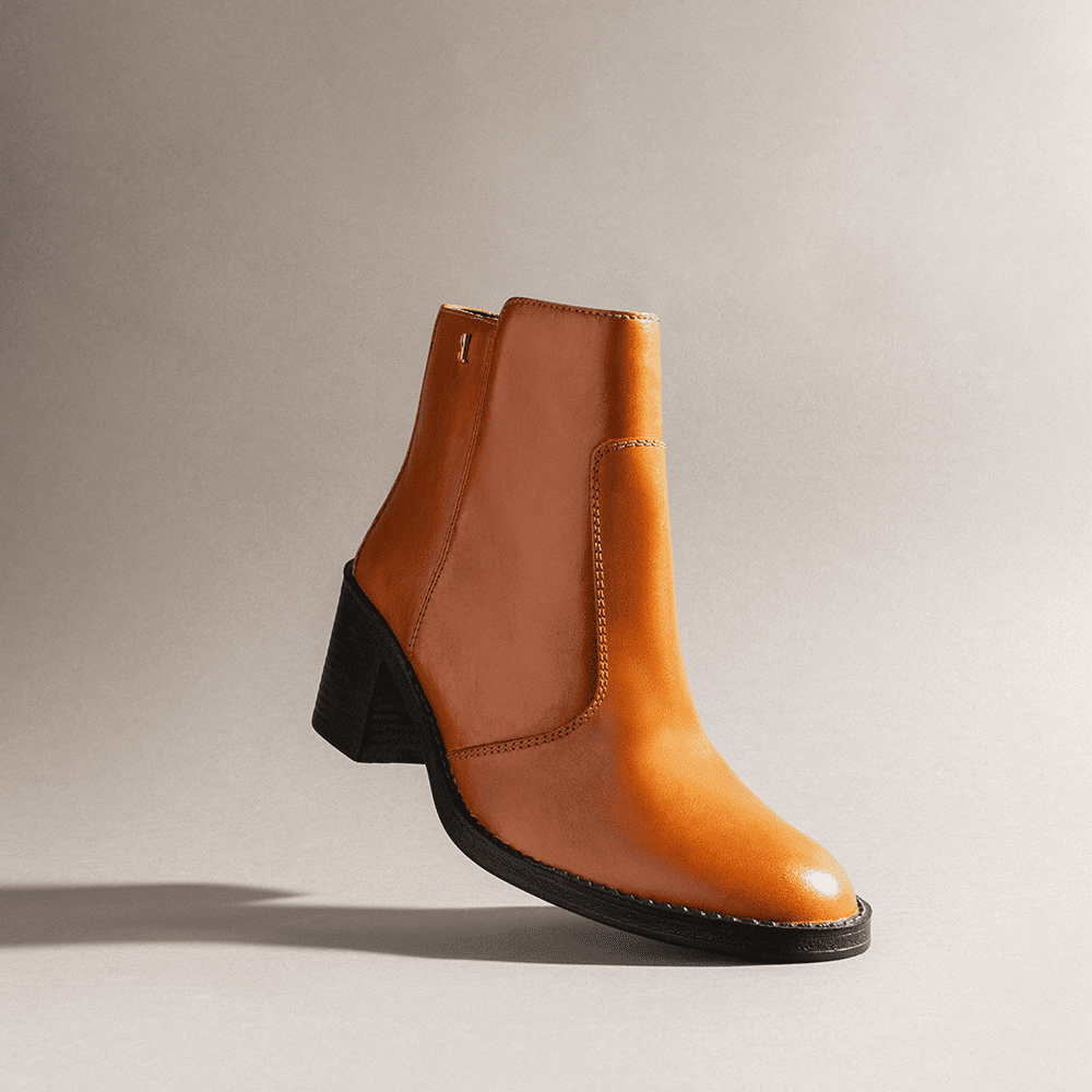 Bota Napa Confort Salto Baixo Grosso Caramelo