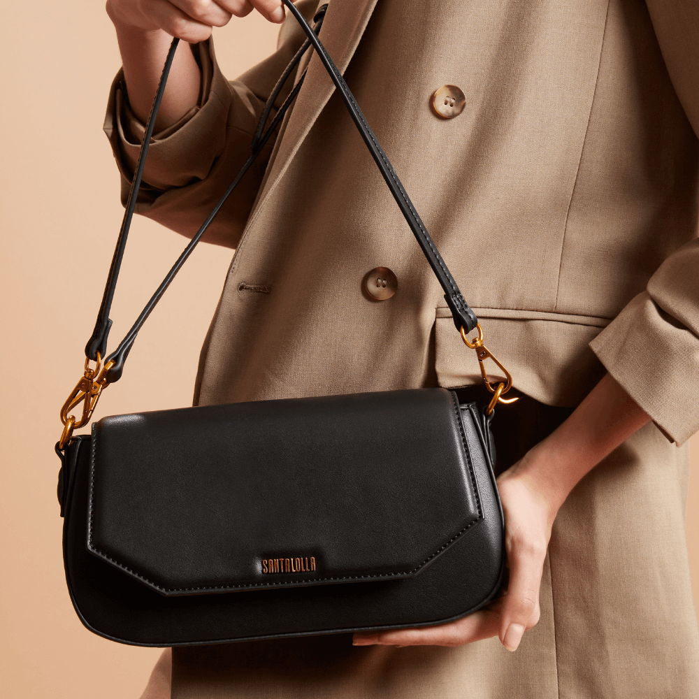 Bolsa Baguete Média Soft Preta Alça Ombro